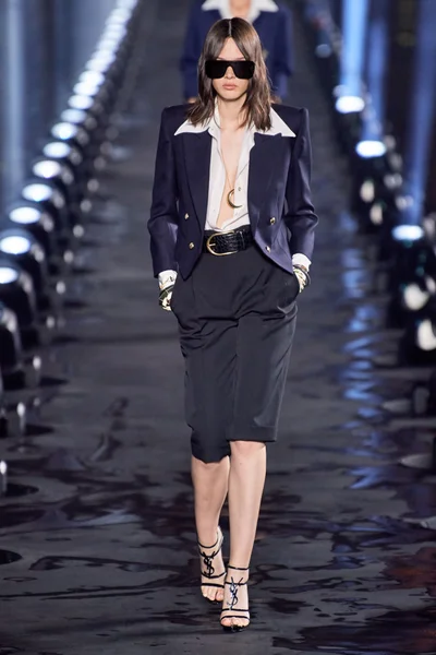 Look 9